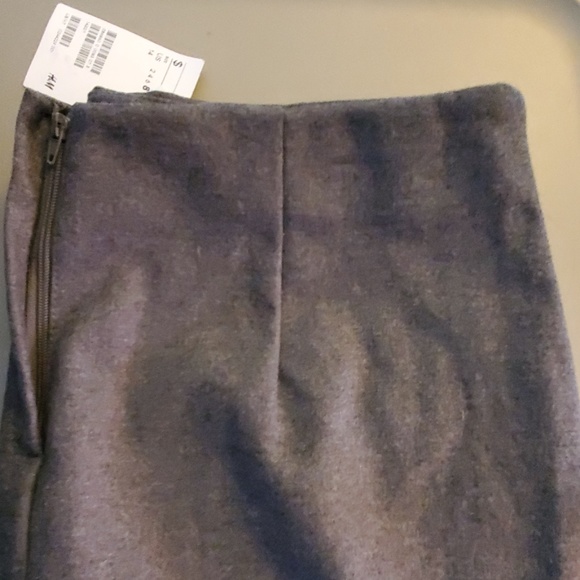 NWT H&M grey zipper skirt! - Picture 4 of 4